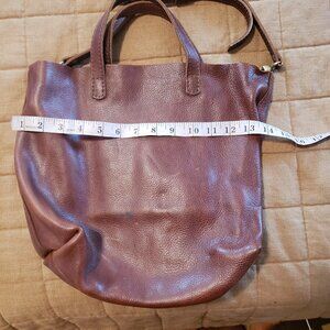 "Almost perfect" nutmeg medium crossbody bag - Portland Leather